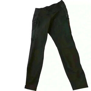 WOMEN  Sherpa Adventure Gear Size Medium Black jogger cropped pant